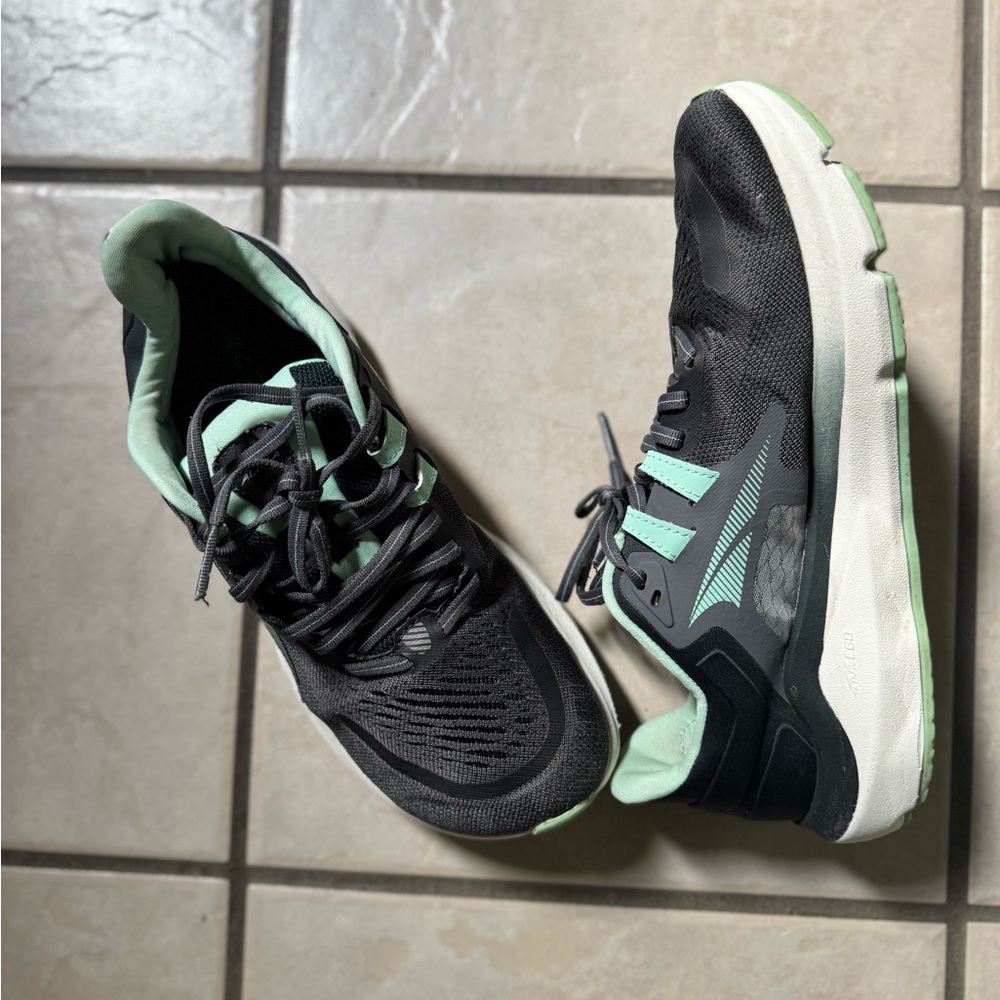 Women’s Altra provision 6 - Picture 3 of 5